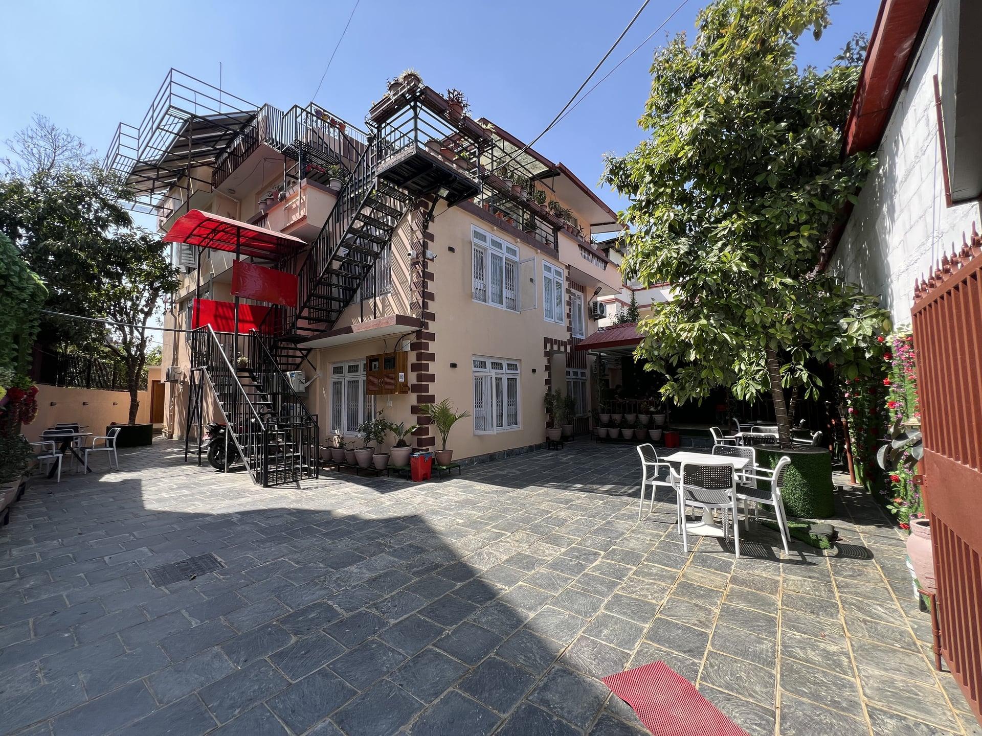 Hotel Vardani and Resturant exterior — boutique hotel in Gaushala, Kathmandu, 5 minutes from Pashupatinath